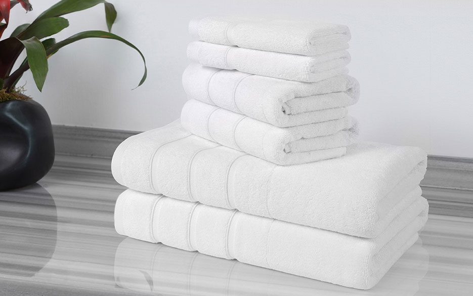 Striped Trim Towel Set  ARIA Resort & Casino Collection