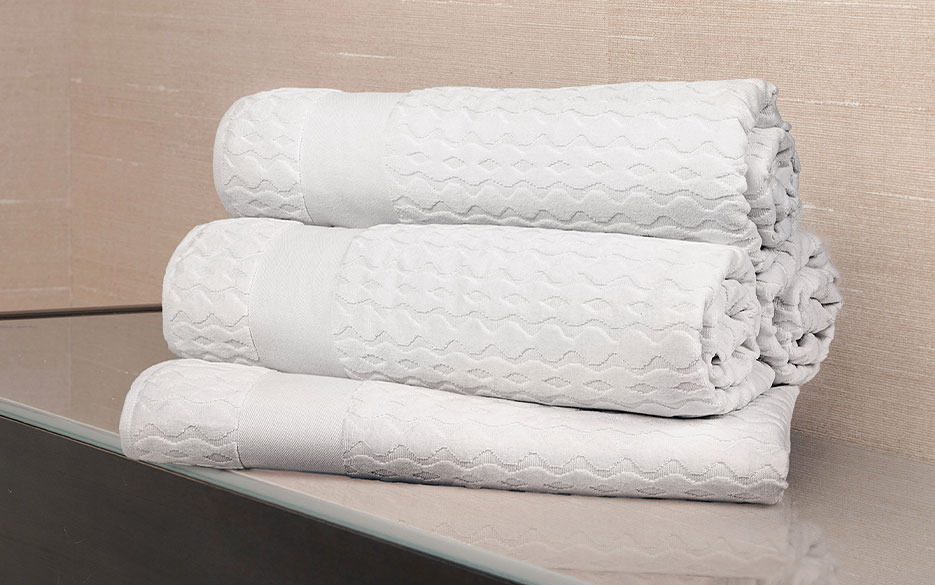 Luxury Hotel Plaza AirCore Bath Towels, Dillard's